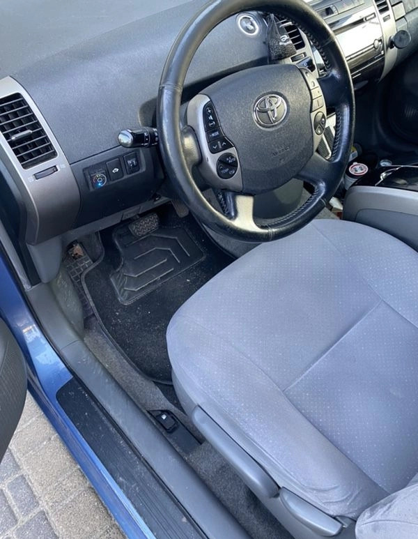 Toyota Prius cena 20500 przebieg: 382000, rok produkcji 2006 z Zgierz małe 92